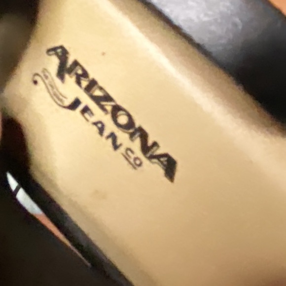 вℓα¢к тαℓℓ gℓα∂ιαтσя ѕαи∂αℓ 🖤 - Picture 5 of 5